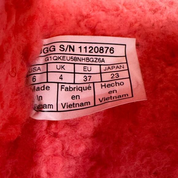 UGG Pink Fluffy slippers size 6 - Picture 4 of 6